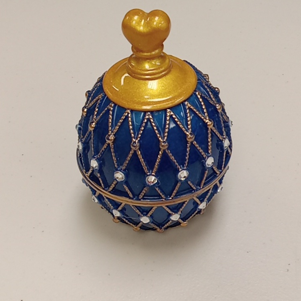 Handcrafted resin egg shaped jar